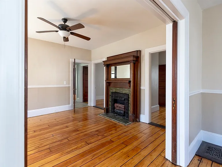 18 Meader St #1 — Photo 12