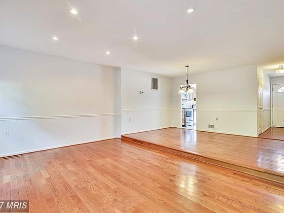 5th image of 11365 Cromwell Ct