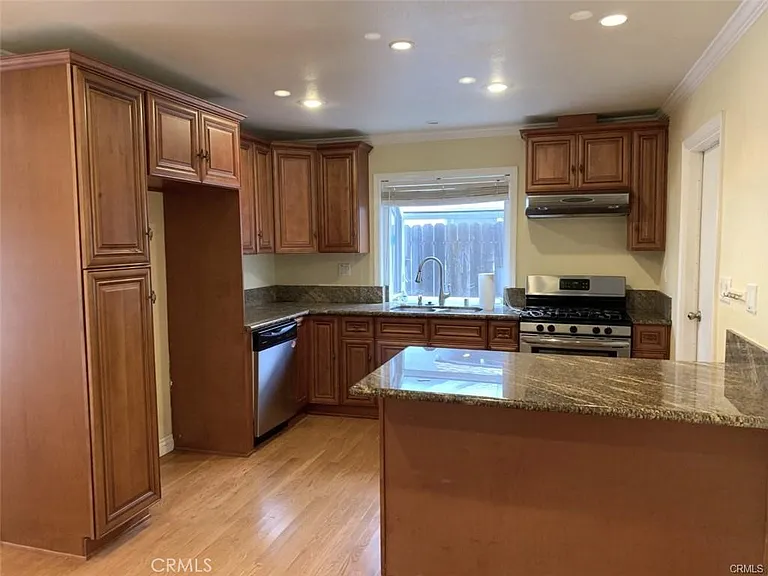 6072 Briarcliff Dr — Photo 2