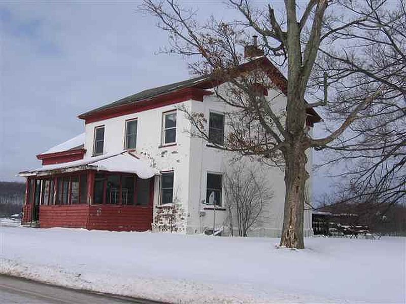 3rd image of 424 COUNTY RD 71