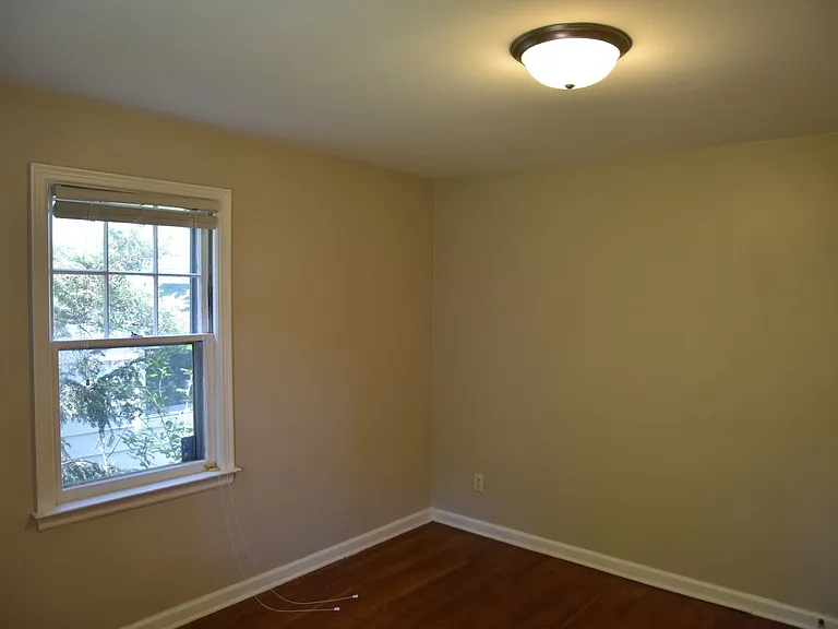 263 E Beechwold Blvd — Photo 15