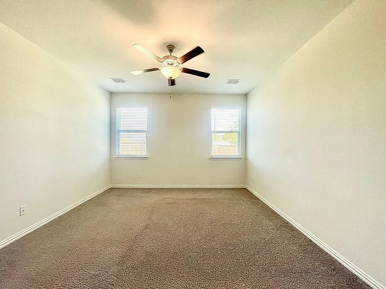 4619 Cleves Ave — Photo 10
