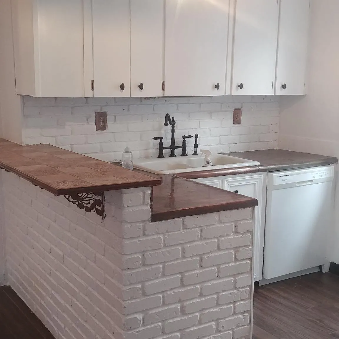 3 bed, 2.5 bath, 1780 sqft, $2,400 — Photo 2