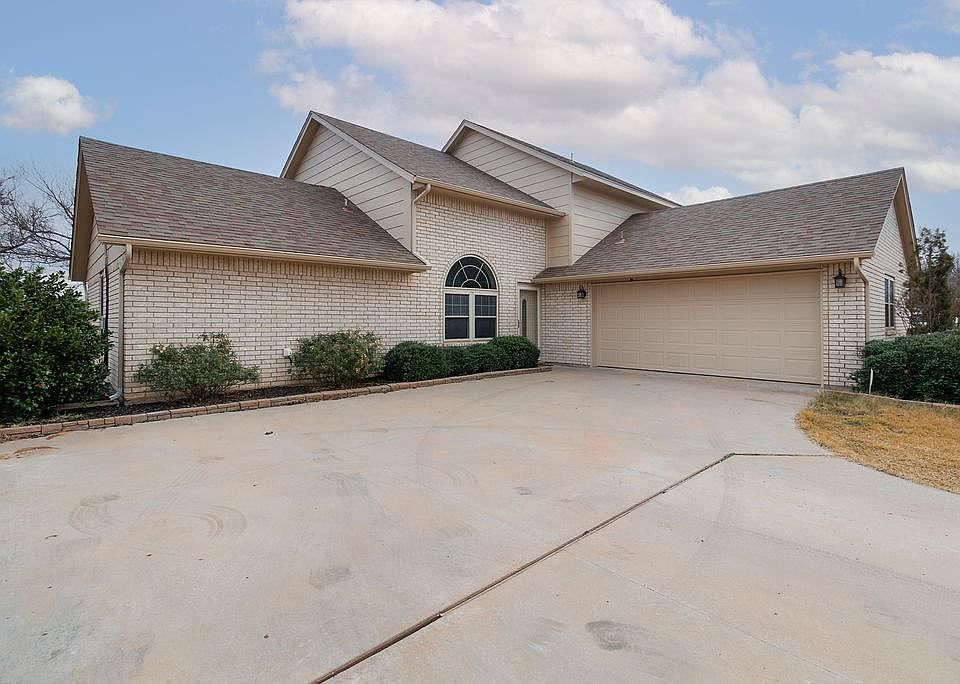 1st image of 6 NW Havenshire Cir