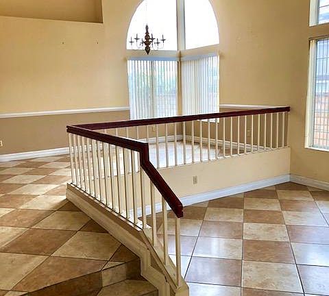 3rd image of 22621 Belaire Dr