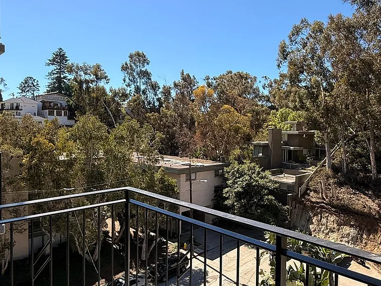 Rainford Apartments — Photo 25