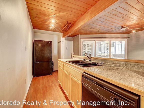 5th image of 1343 N High St APT 6