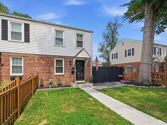 2nd image of 2128 Farrington Ave