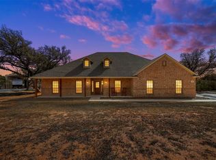 209 Cottongame Dr, Weatherford, TX 76088
