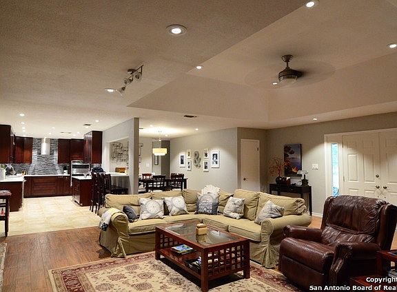 2nd image of 714 Mockingbird Ln N