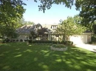 9718 Sagamore Rd, Leawood, KS 66206