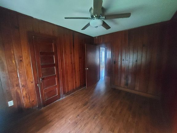 4th image of 906 1st St S #996