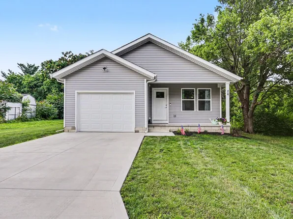 26 Miron St, Bloomingburg, OH 43106