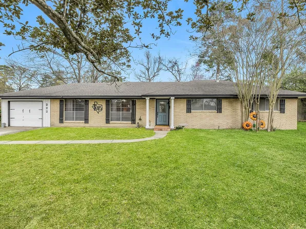 222 Hillcrest Dr, Conroe, TX 77303