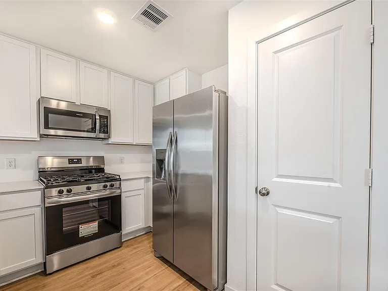 21458 Carosella Dr — Photo 10