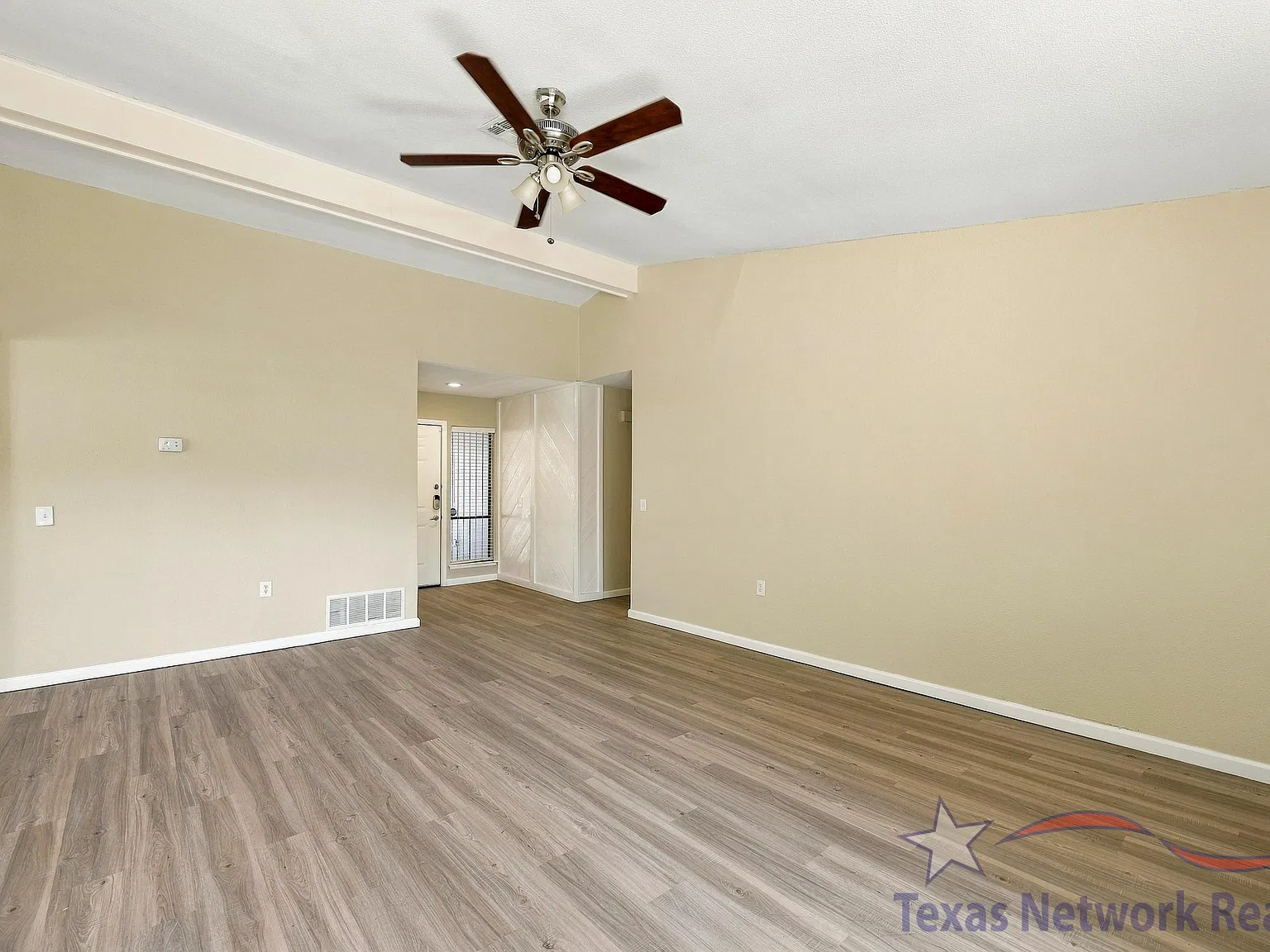 4622 La Marquesa Street - 1 — Photo 4
