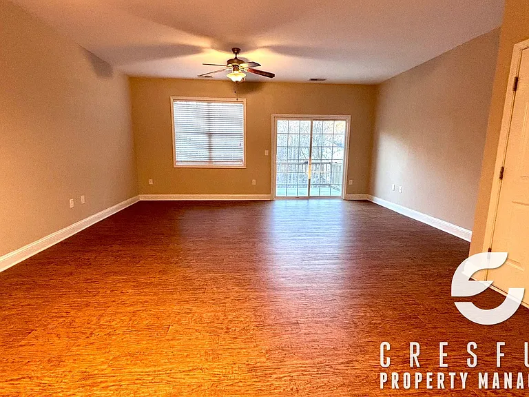 419 Georgetown Cir — Photo 5