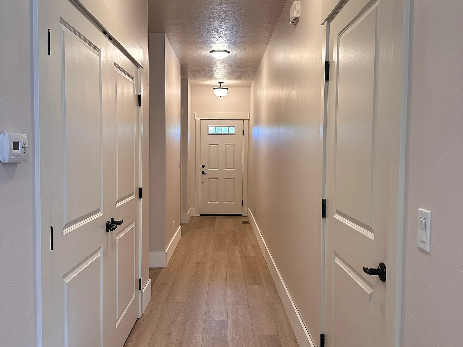 3 bed, 1638 sqft, $2,600 — Photo 3