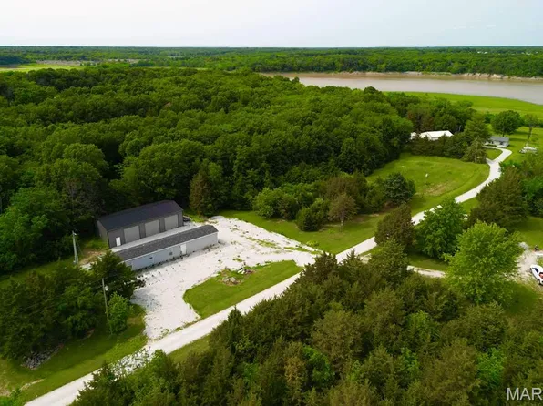 31852 Monroe Rd #450, Stoutsville, MO 65283