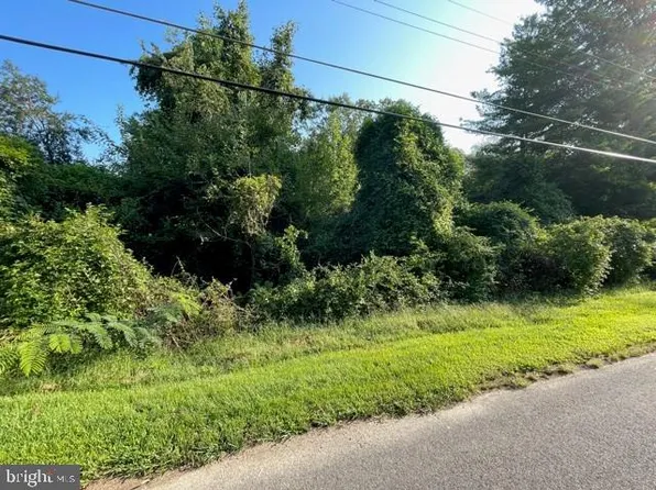 6464 Windham Ave, Alexandria, VA 22315