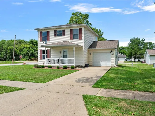 700 E Jefferson St, Pana, IL 62557