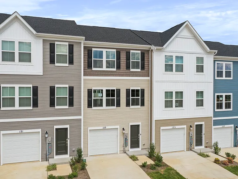 125 Brashear Ct — Photo 1