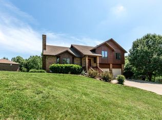 3126 E Cardinal Ct, Springfield, MO 65804