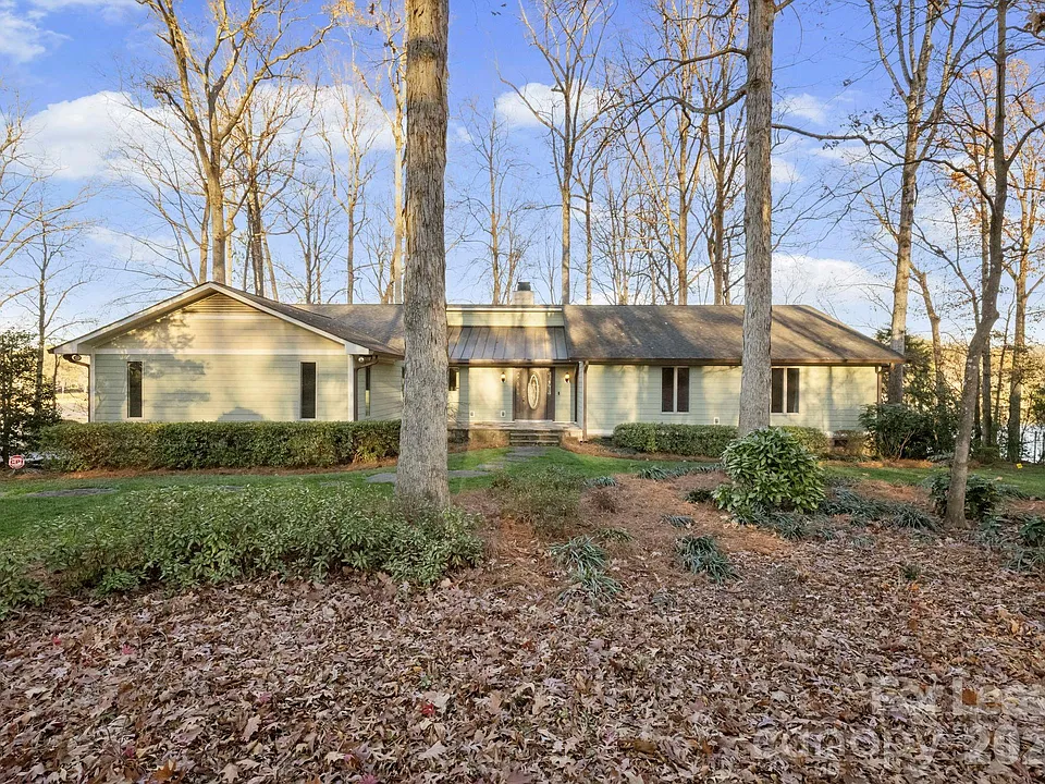 19709 Stough Farm Rd