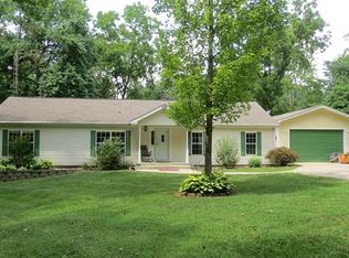 626 Bethel Ln, Brighton, IL 62012