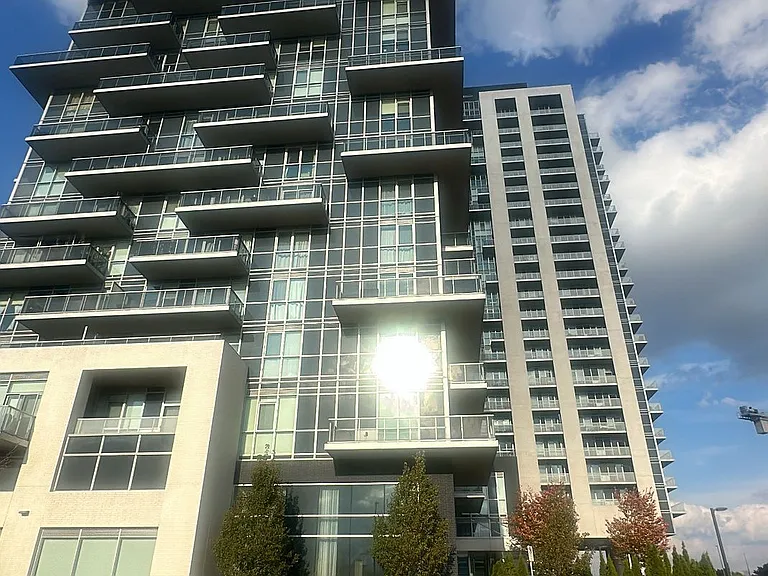 2081 Fairview St #603 — Photo 2