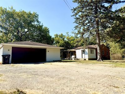 21045 Cass St, Farmington Hills, MI, 48335