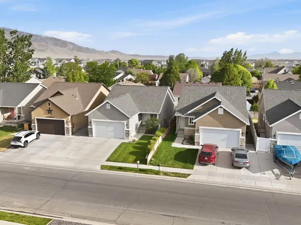 1854 E Shadow Dr, Eagle Mountain, UT 84005