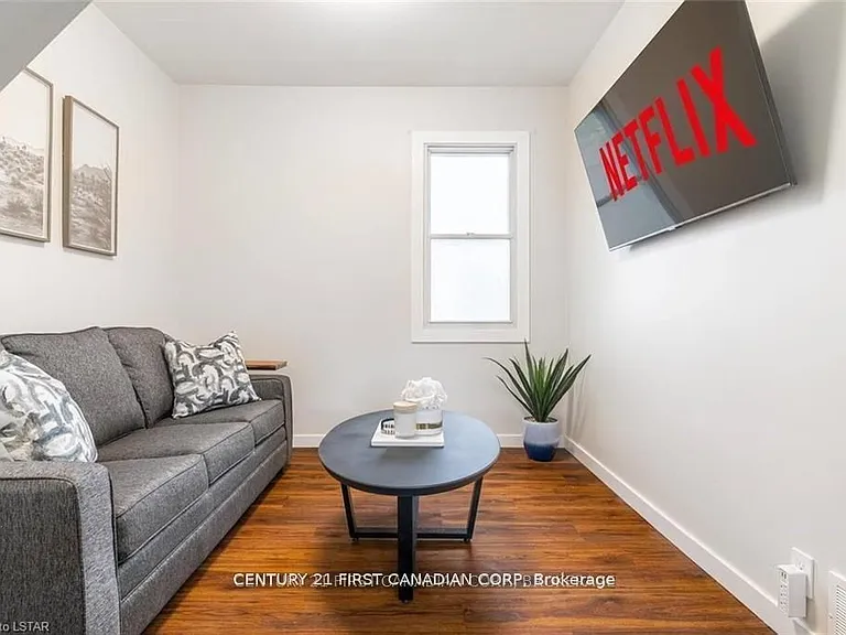 43 Josephine St #3 — Photo 2