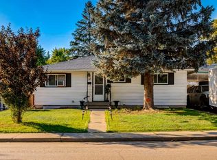 113 SE Hounslow Dr NW, Calgary, AB T2K 2E6