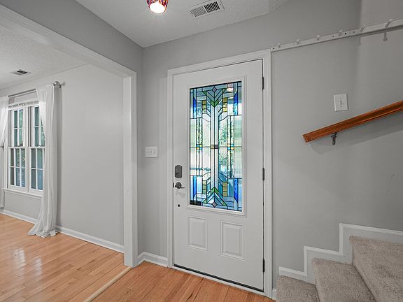 5th image of 713 Cross Timbers Dr