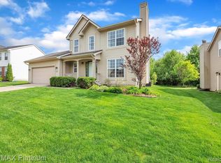 3130 Stillriver Dr, Howell, MI 48843