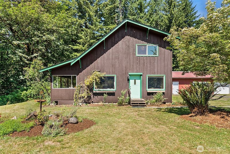 3rd image of 223 Porter Creek Road