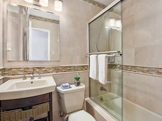 Sold by Sotheby's International Realty | media 19