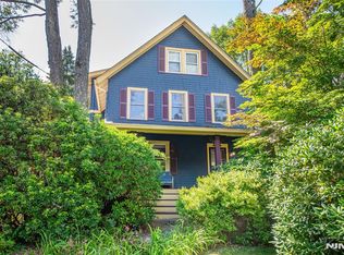 530 Up Mountain Ave, Montclair, NJ 07043