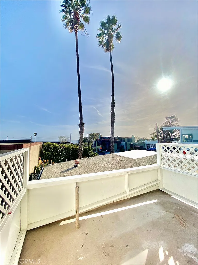 2 bed, 725 sqft, $3,500 — Photo 1