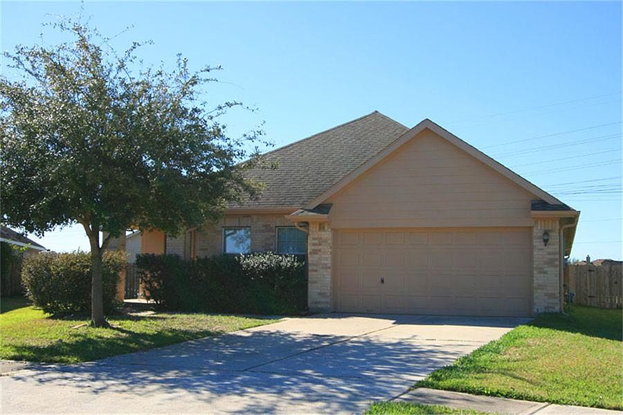 1st image of 2146 Longwood Dr