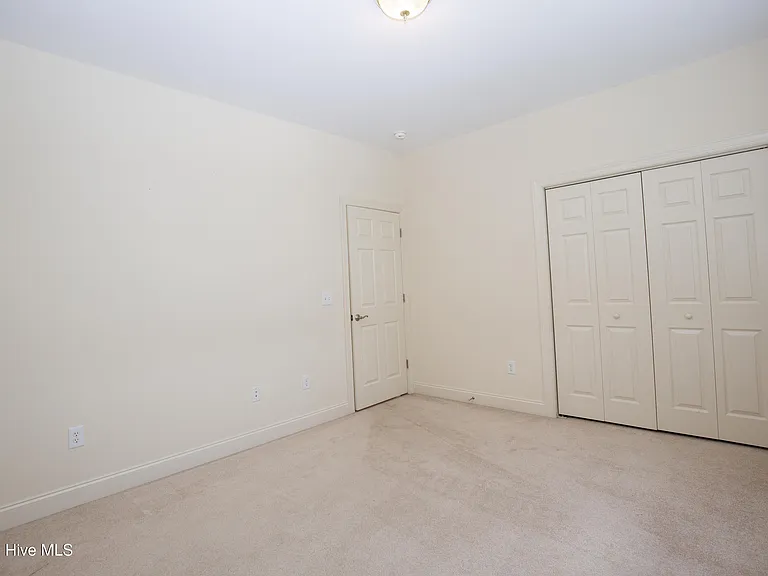 34 Princess Gate Dr — Photo 39