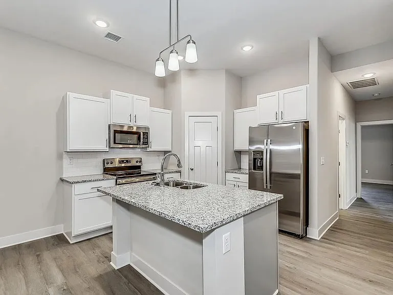 3514 W 45th St S — Photo 7