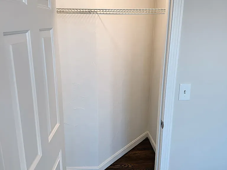 1 bed, 900 sqft, $1,950 — Photo 4
