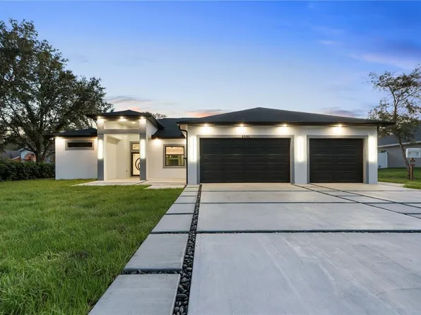 9201 Nightingale Rd, Weeki Wachee, FL 34613