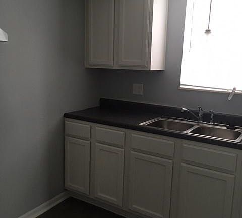 5th image of 536 S Champion Ave