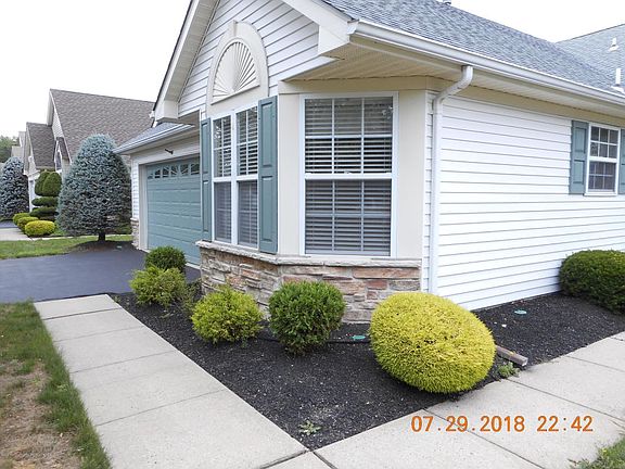 4th image of 2869 Lenox St