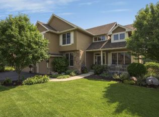 6925 Ruby Ln, Chanhassen, MN 55317