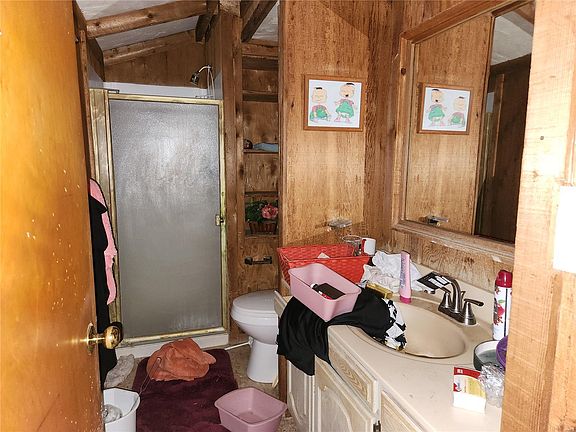 5th image of 1005 N 86th St