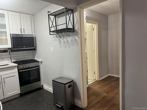 5th image of 222 Smith St APT 3B